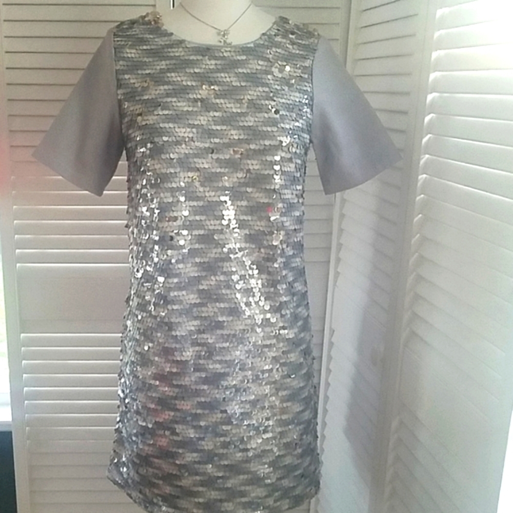 J.O.A. LOS ANGELES SZ SMALL SEQUINED SHIFT DRESS
